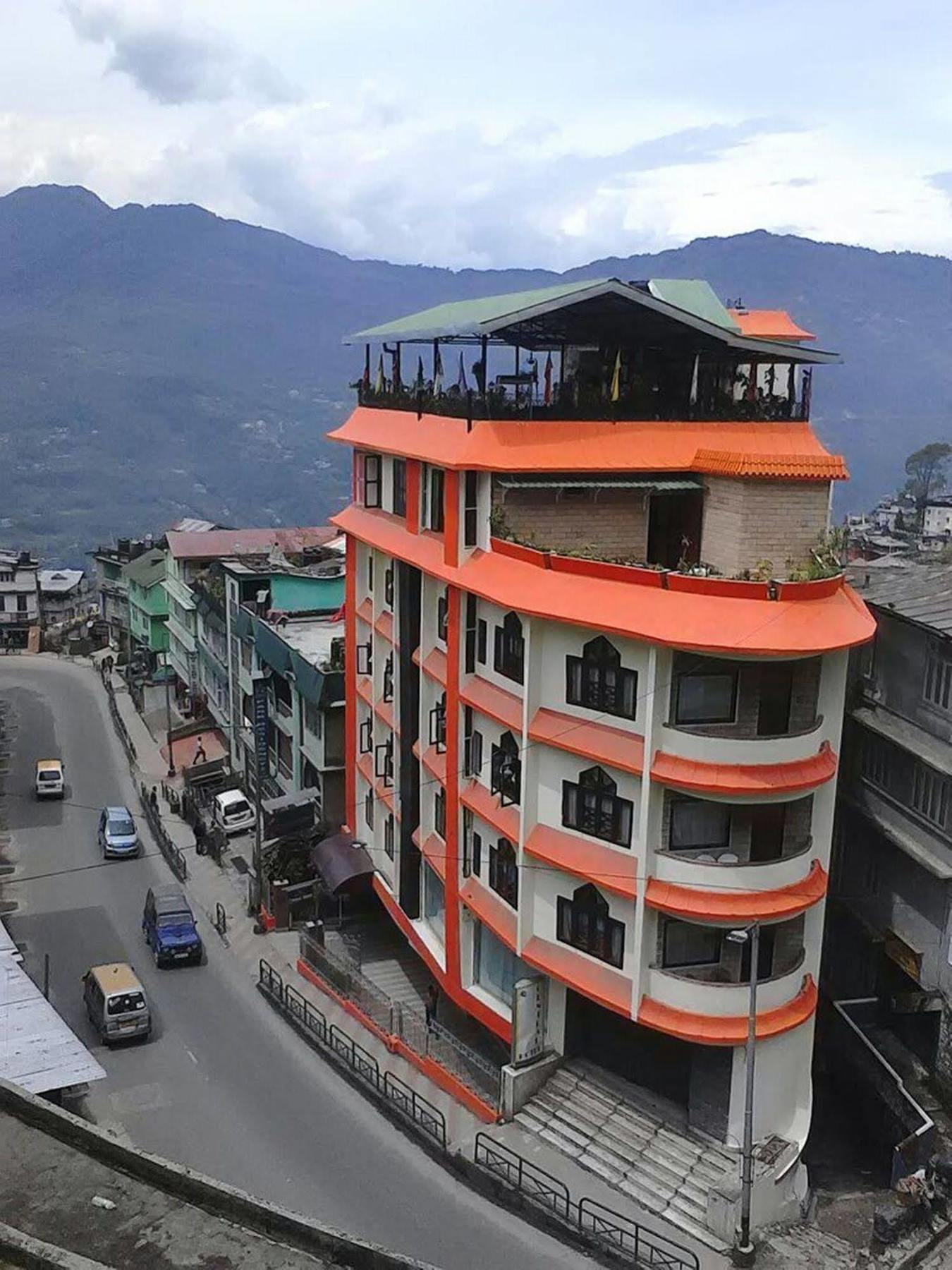 Central Hill Resort The Mall Road Gangtok Exterior photo